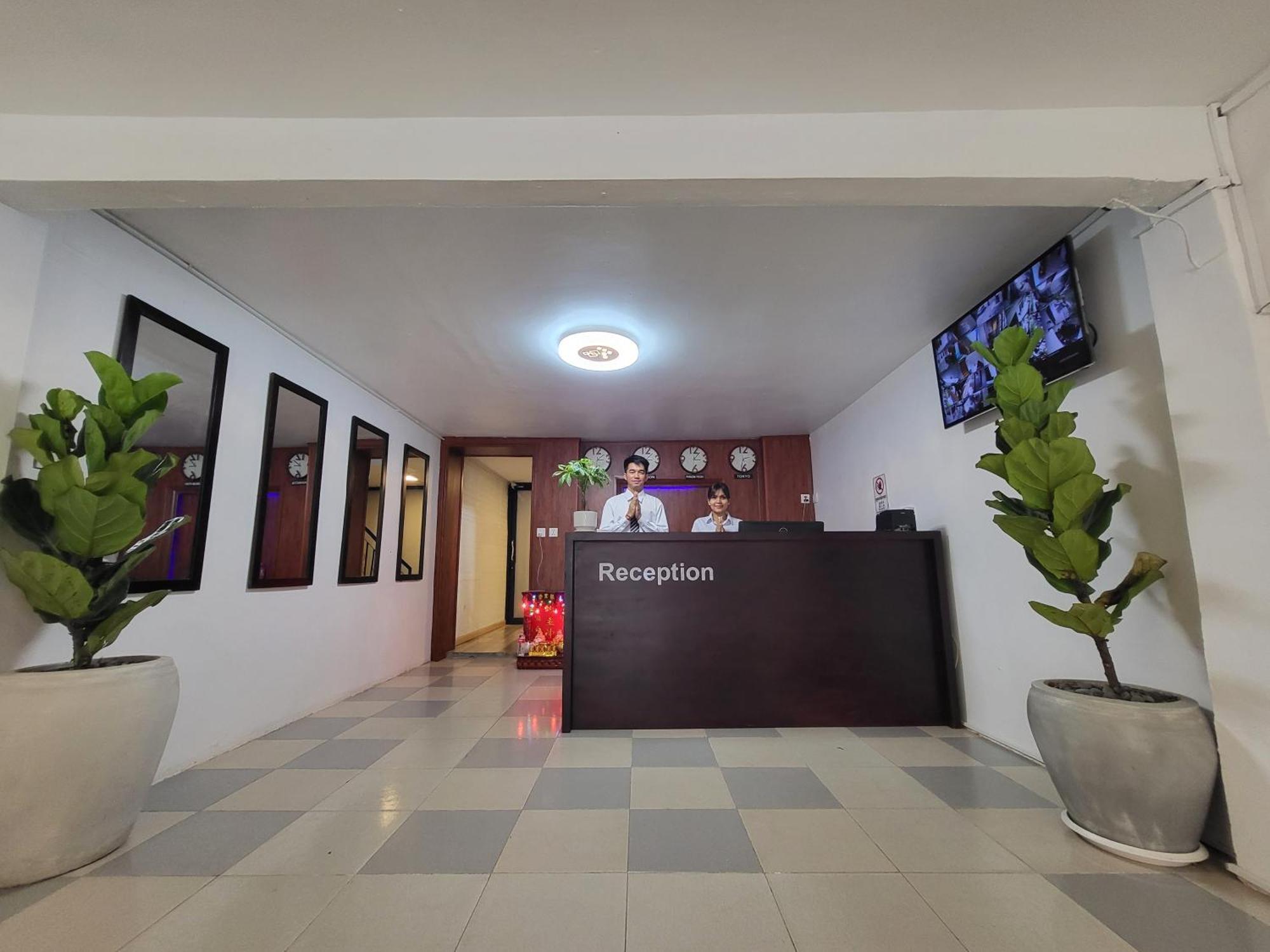 Sun Chakra Boutique Hotel Phnom Penh Exteriör bild
